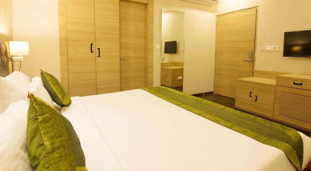 Hotel Kc Manor Jamshedpur Esterno foto