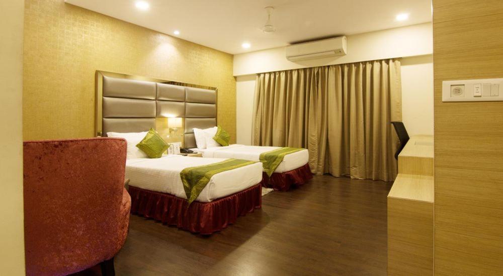 Hotel Kc Manor Jamshedpur Esterno foto