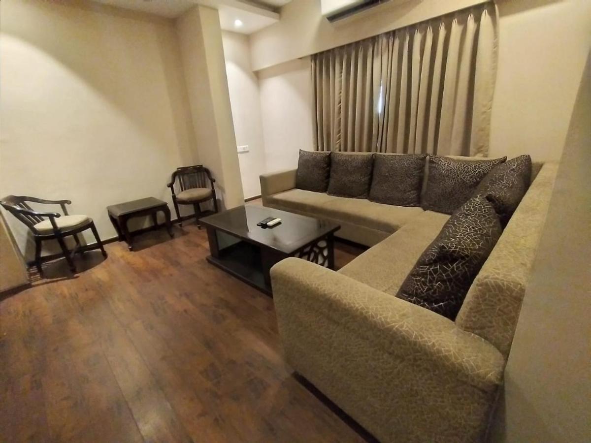 Hotel Kc Manor Jamshedpur Esterno foto