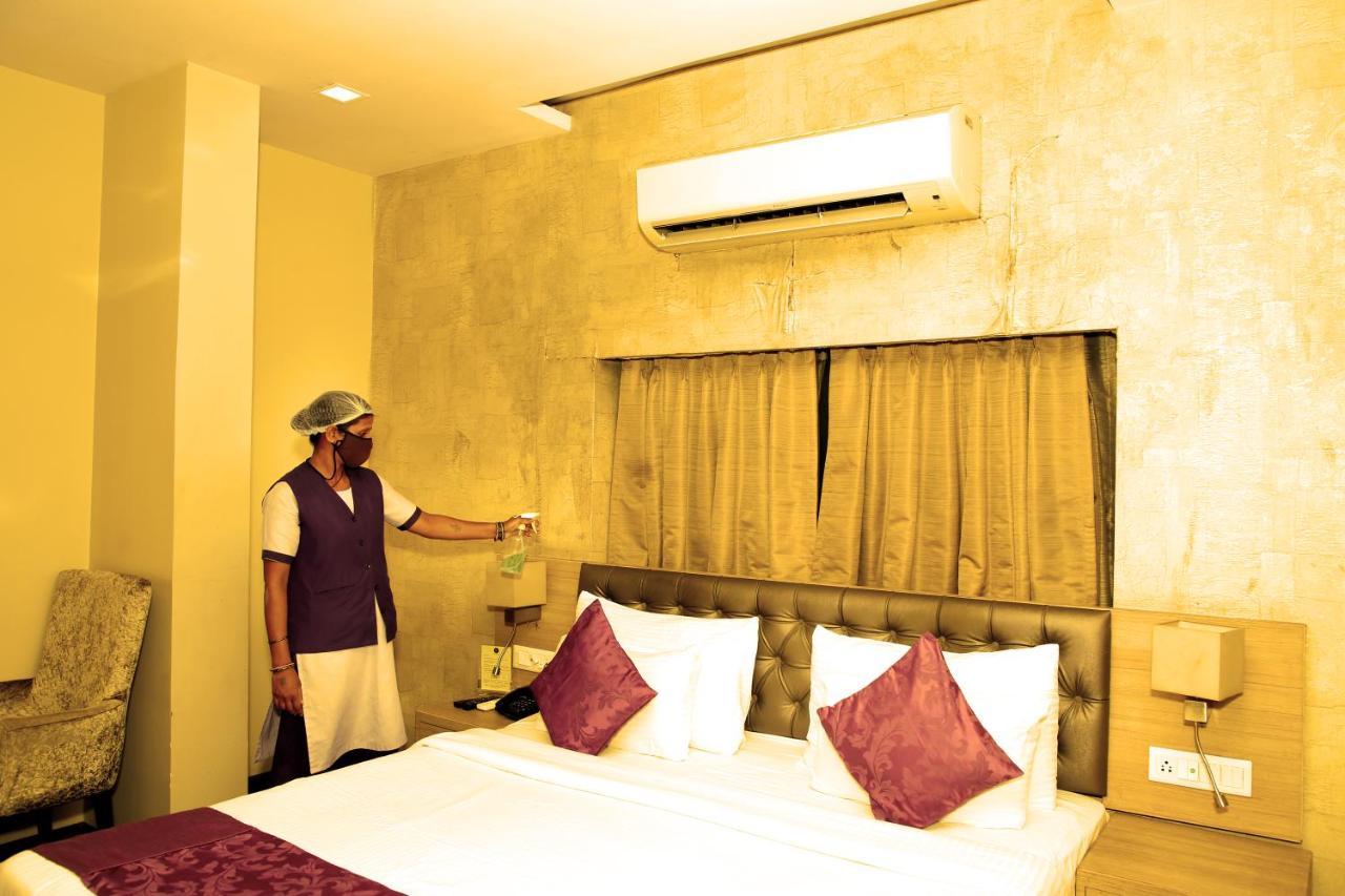 Hotel Kc Manor Jamshedpur Esterno foto